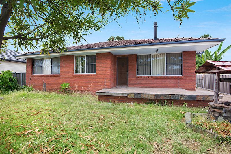 Leonard-St-Facade-Before Leonard-St-Facade-Before